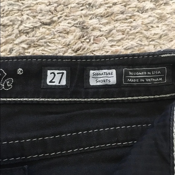 Miss Me Shorts - Picture 3 of 8